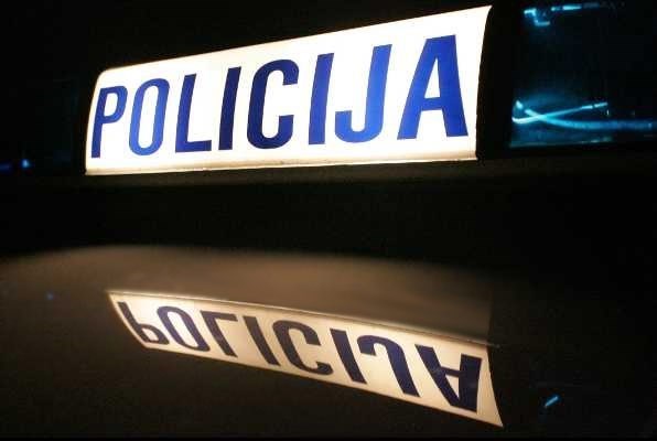 ´Pukao´ u postaji: Došao po dokumente, završio na podu!